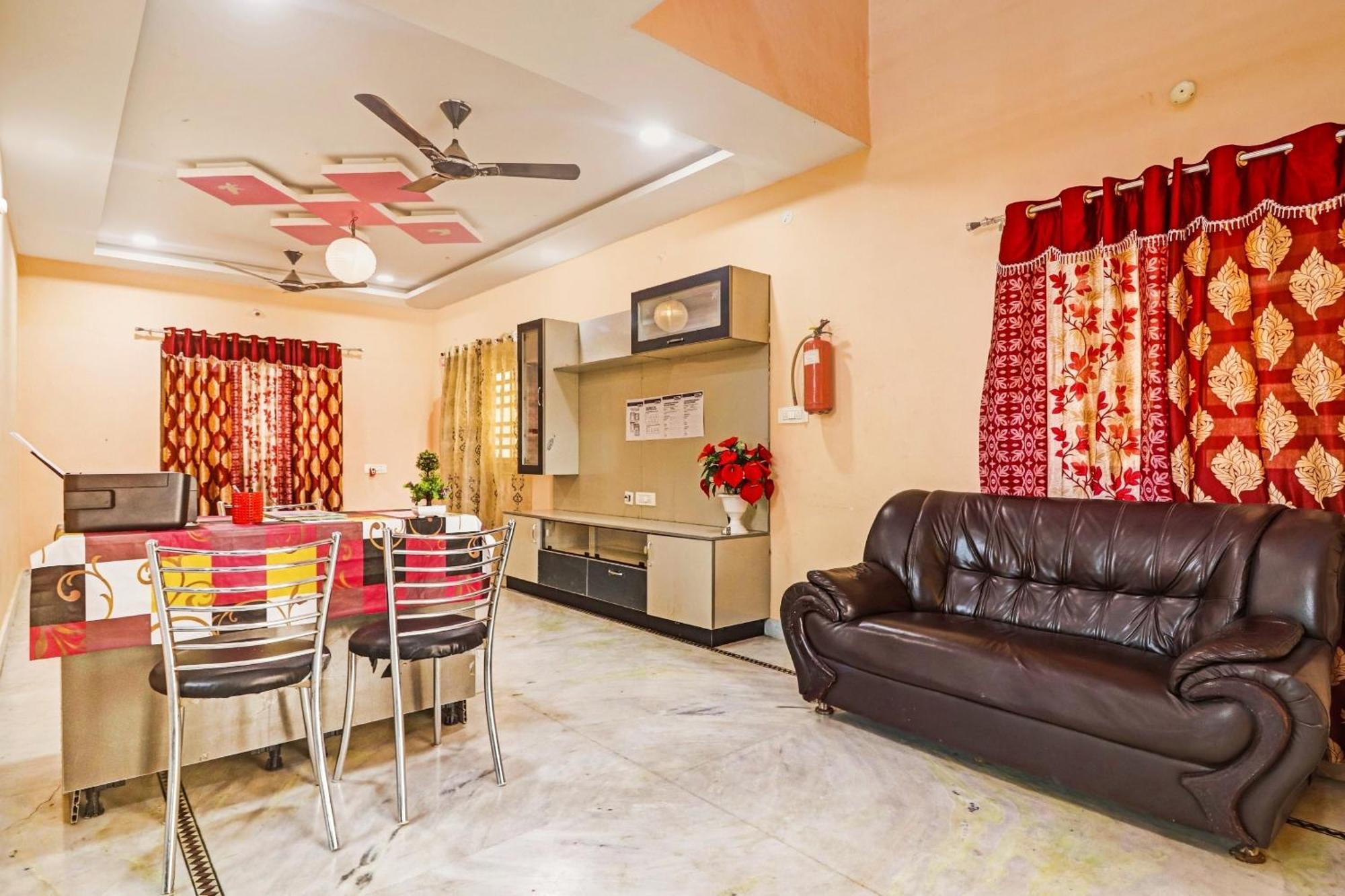 Hotel O Royal Stay Near Mantra Mall Haidar Sahibguda Bagian luar foto